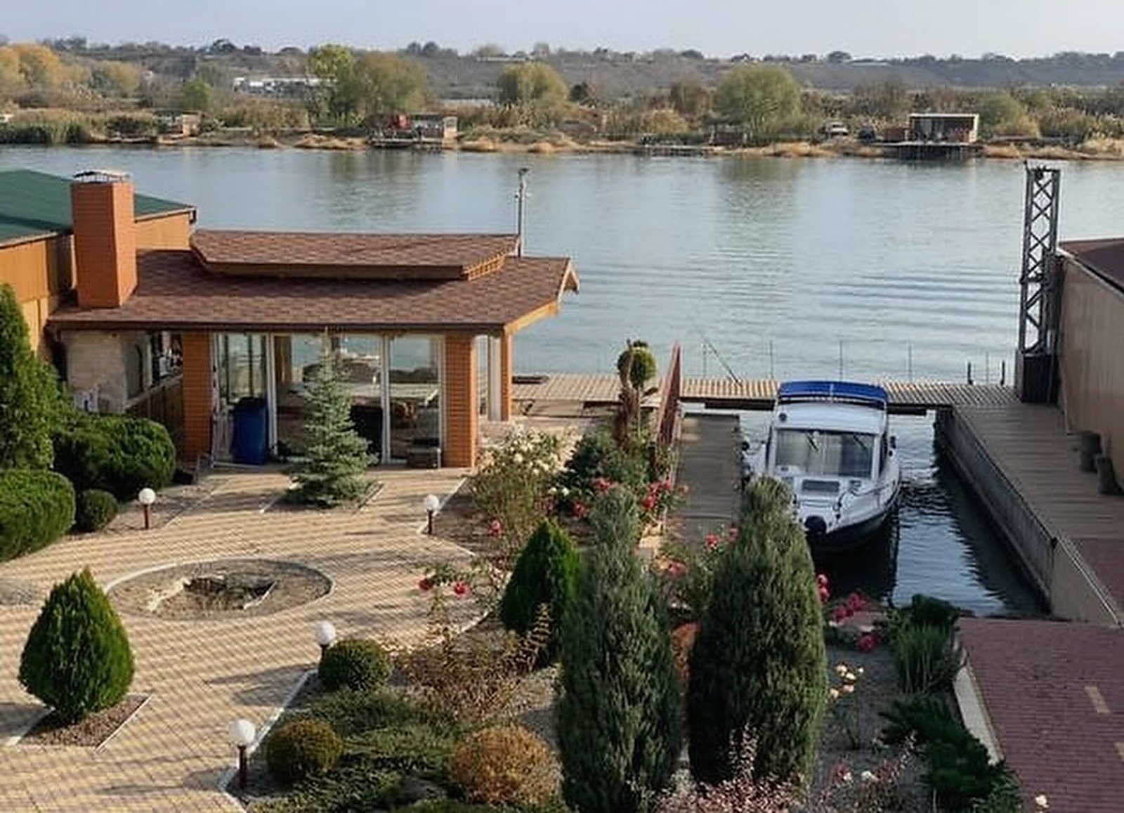 VIP Villa Water City — будинок із лазнею на Дністрі 1
