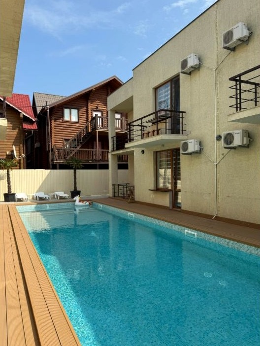 "Yugami" — a vacation resort with a pool in Hrybivka 1